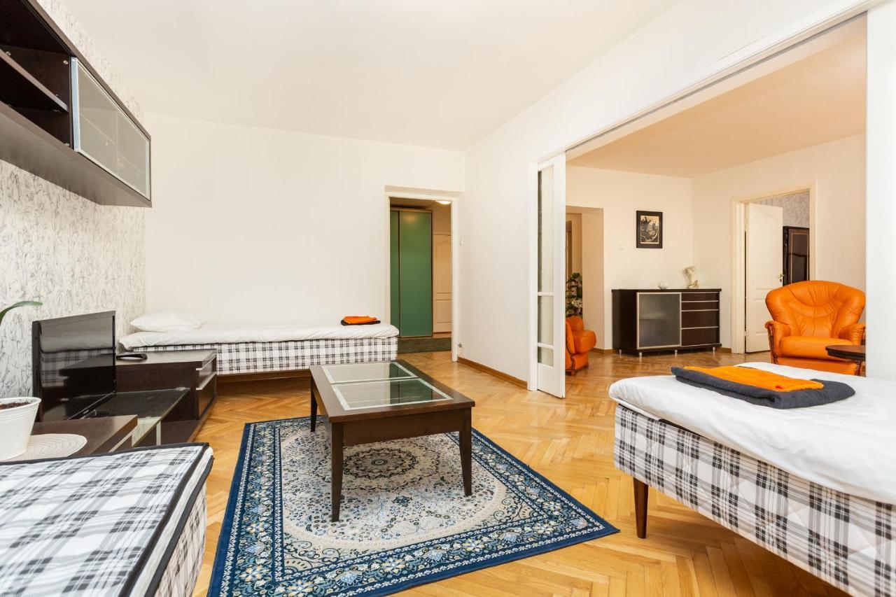 3 Room Central Apartmend 90M2 Parking For One Car Fifth Floor And The Building Does Not Have An Elevator Tallinn Exterior photo