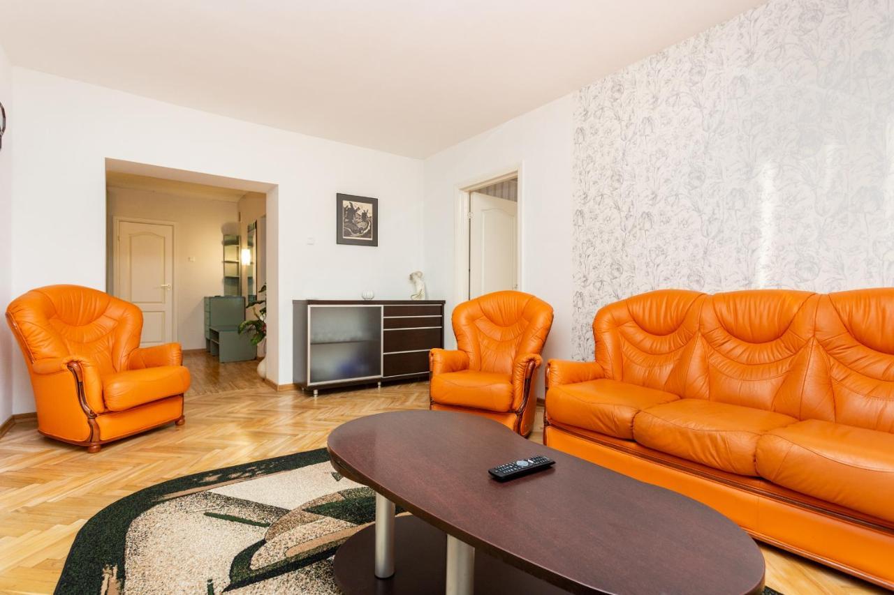 3 Room Central Apartmend 90M2 Parking For One Car Fifth Floor And The Building Does Not Have An Elevator Tallinn Exterior photo