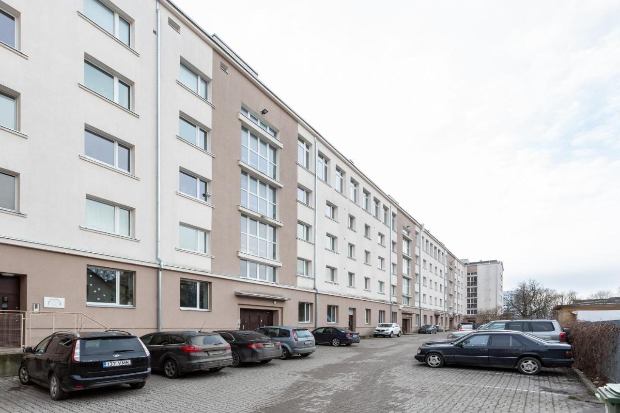 3 Room Central Apartmend 90M2 Parking For One Car Fifth Floor And The Building Does Not Have An Elevator Tallinn Exterior photo